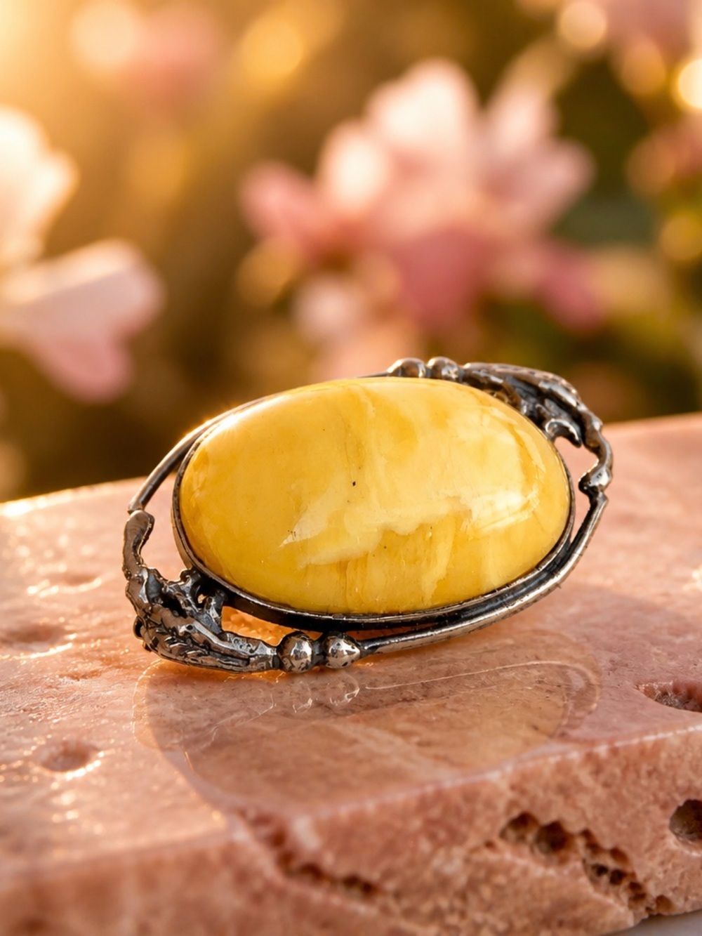 Vintage 875 Silver genuine Baltic Butterscotch Amber cabochon